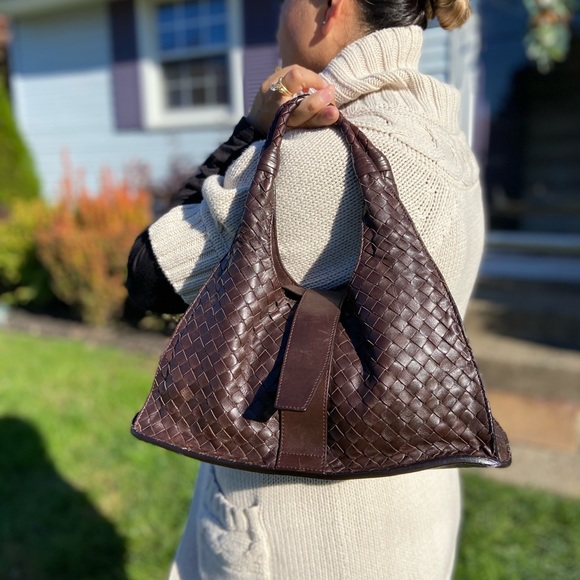 Bottega Veneta Handbags - Bottega Veneta -Nappa Intrecciato Flap Hobo Ebano